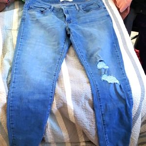 NWOT Levi's jeans